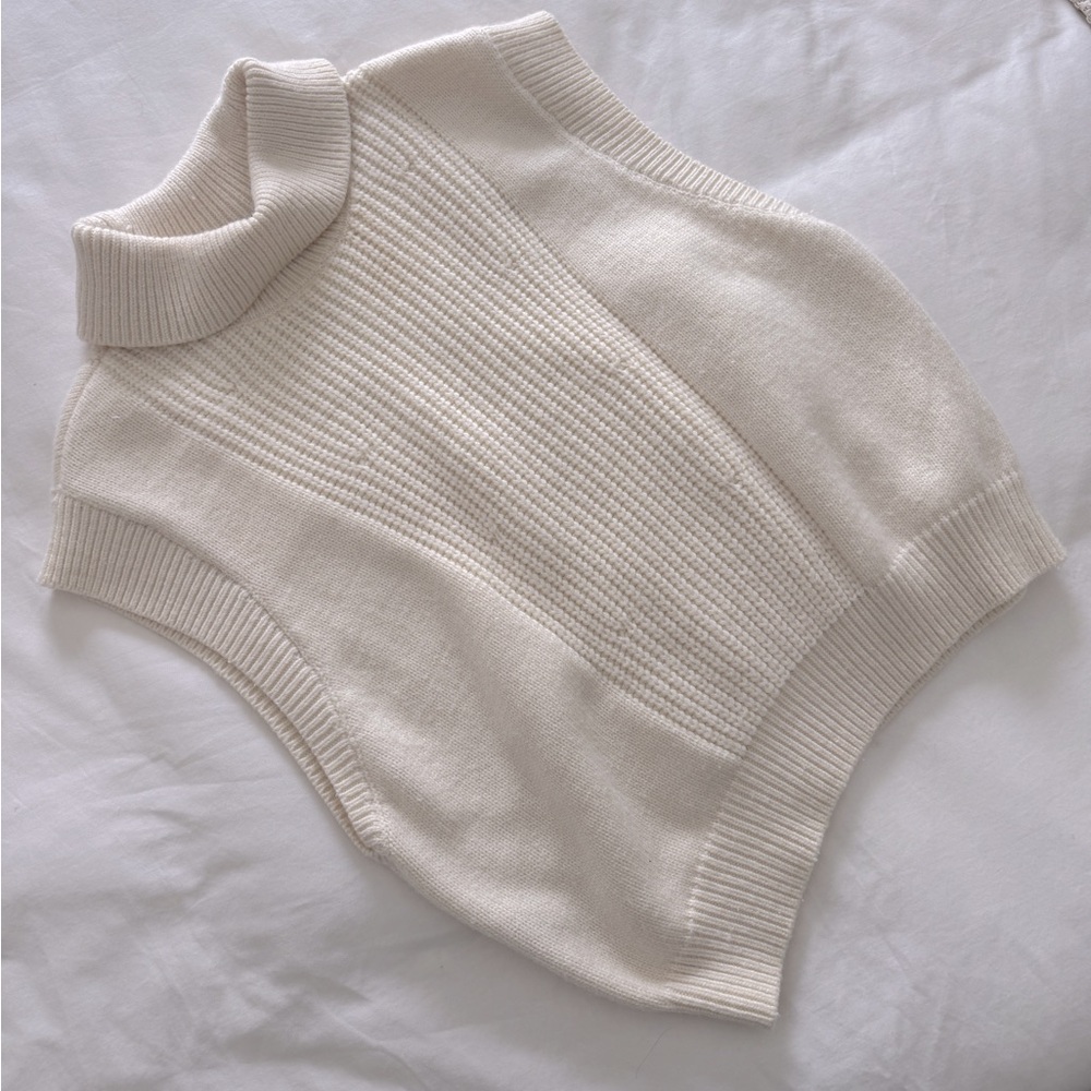 BCBG MAXAZRIA - cream, cowlneck sweatervest